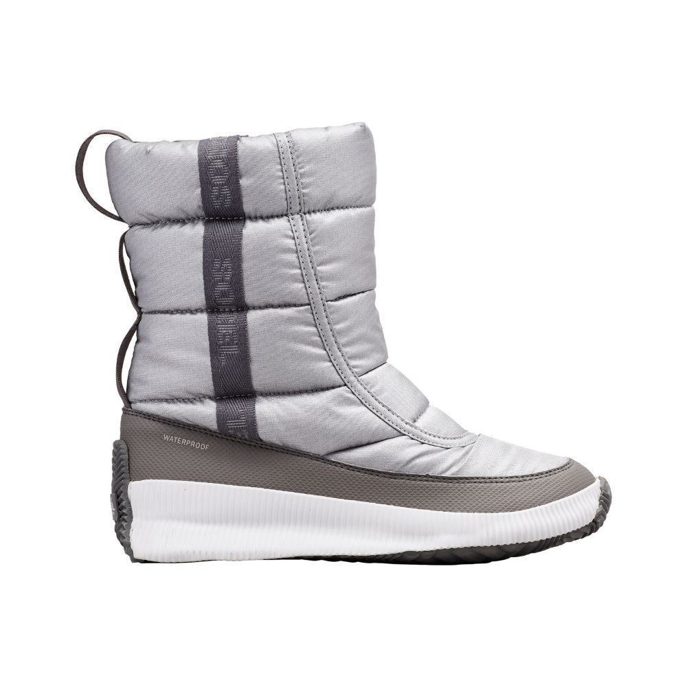 white snow boots for ladies
